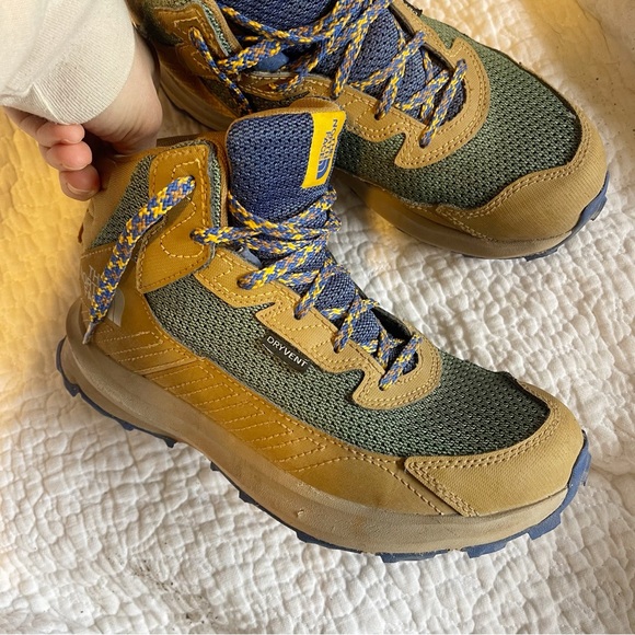 The North Face Kids' Fastpack Hiker Mid Waterproof hiking boots - Picture 7 of 7